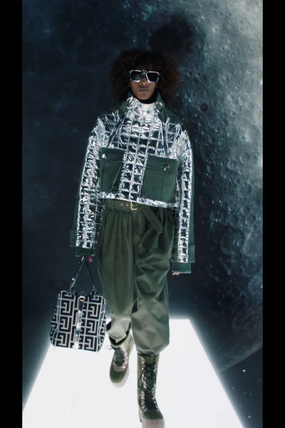 Look 28